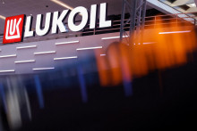 Rafinérie MOL na Slovensku a v Maďarsku sú na dodávkach ropy od Lukoilu úplne závislé. FOTO: Reuters