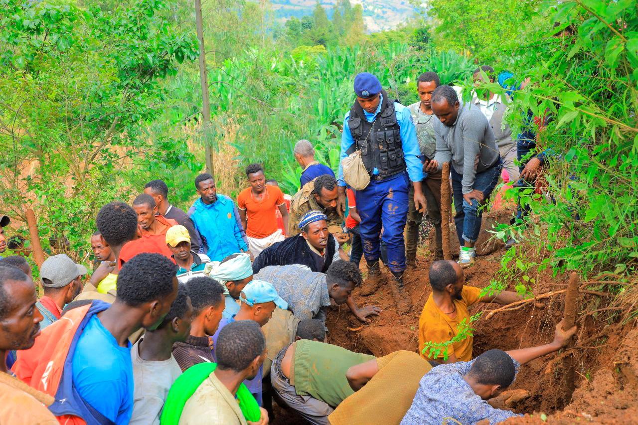 Počet obetí po zosuvoch pôdy v Etiópii stále stúpa, OSN hlási takmer 260 mŕtvych