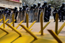 Ugandská polícia. FOTO: Reuters