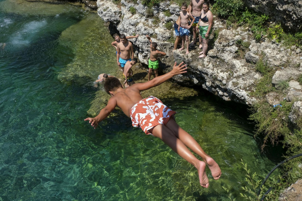 Čierna Hora je v porovnaní s Chorvátskom stále ešte krajina, ktorá ponúka obrovský priestor pre investície do cestovného ruchu. FOTO: TASR/AP