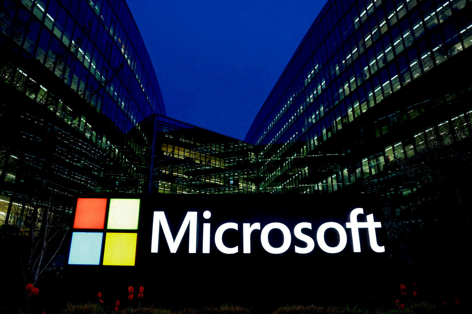 Investori boli netrpezliví, akcie spoločnosti Microsoft tak klesli