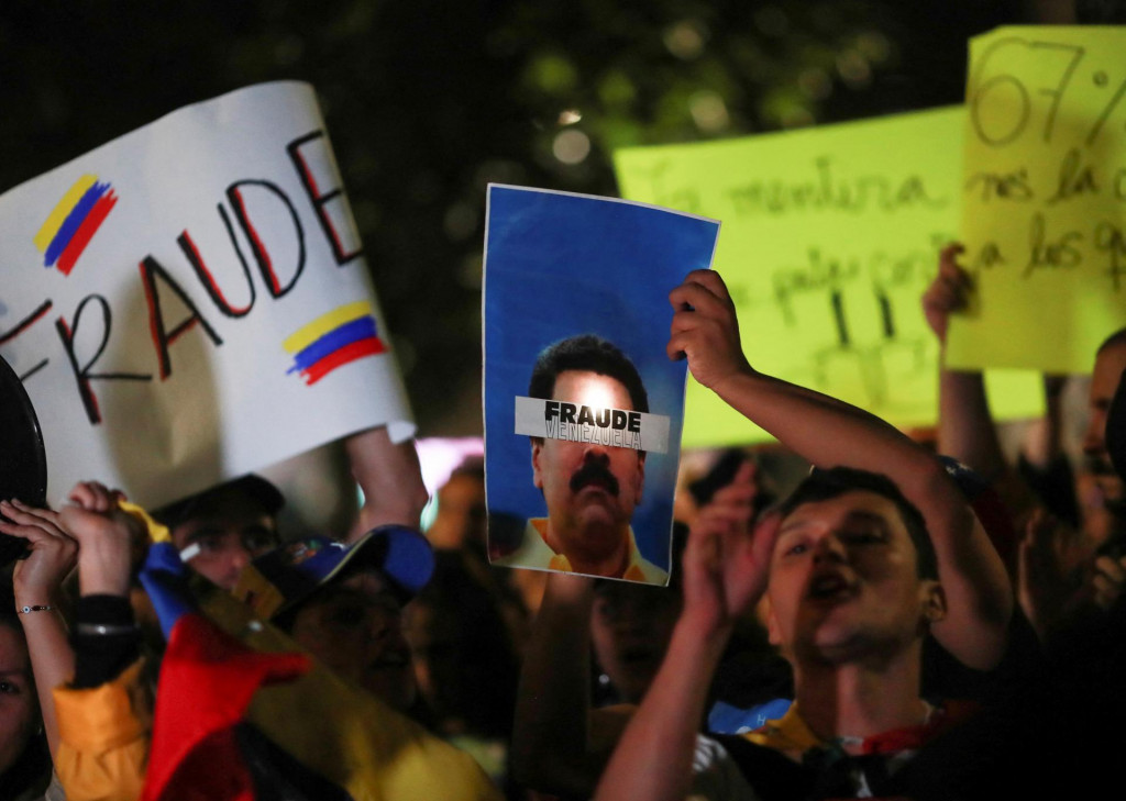 Protest proti výsledkom volieb vo Venezuele v Mexiku. FOTO: Reuters