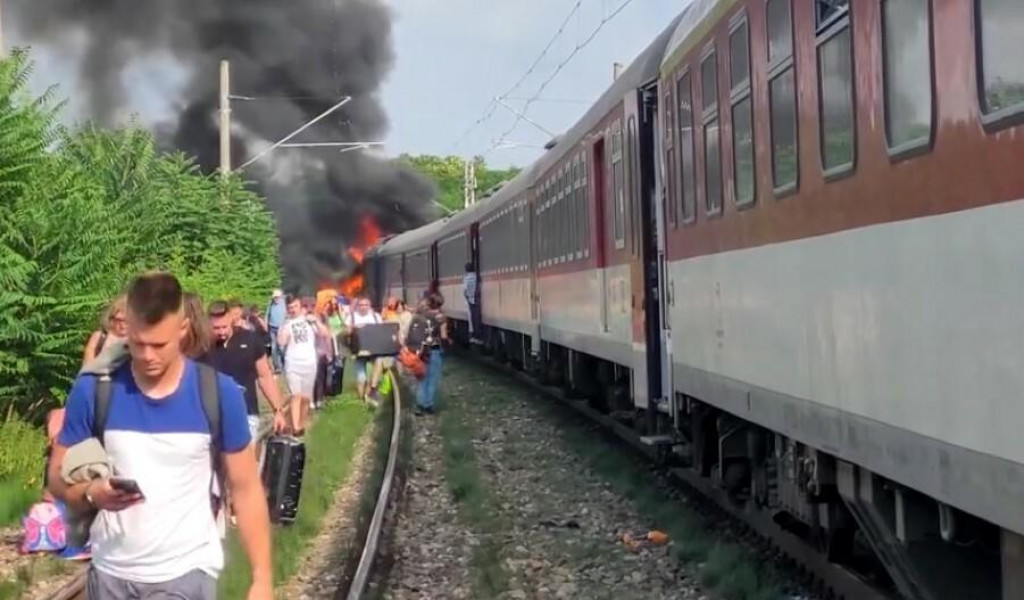 Nehoda vlaku EC pri Nových Zámkoch. FOTO: FB/Obmedzenia prevádzky na tratiach ŽSR