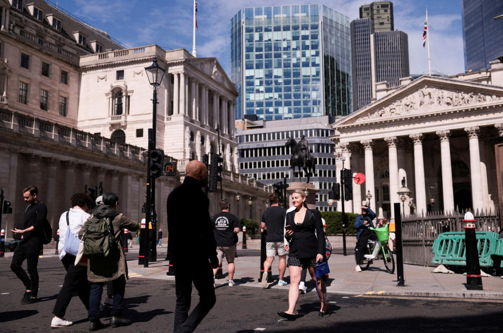 Budova Bank of England v Londýne. FOTO: REUTERS