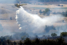 Lesný požiar v Severnom Macedónsku. FOTO: Reuters