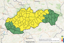 Výstrahy SHMÚ pred búrkami. MAPA: SHMÚ