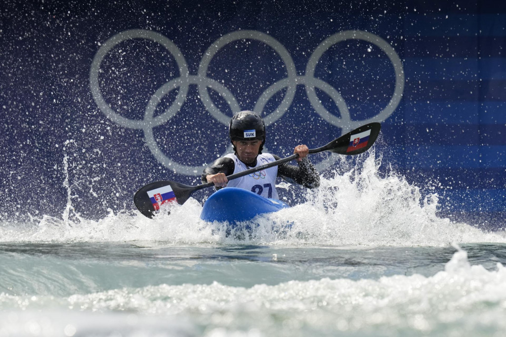 Slovenský vodný slalomár Jakub Grigar počas časovky v kajak krose na XXXIII. letných olympijských hrách v Paríži. FOTO: TASR/AP