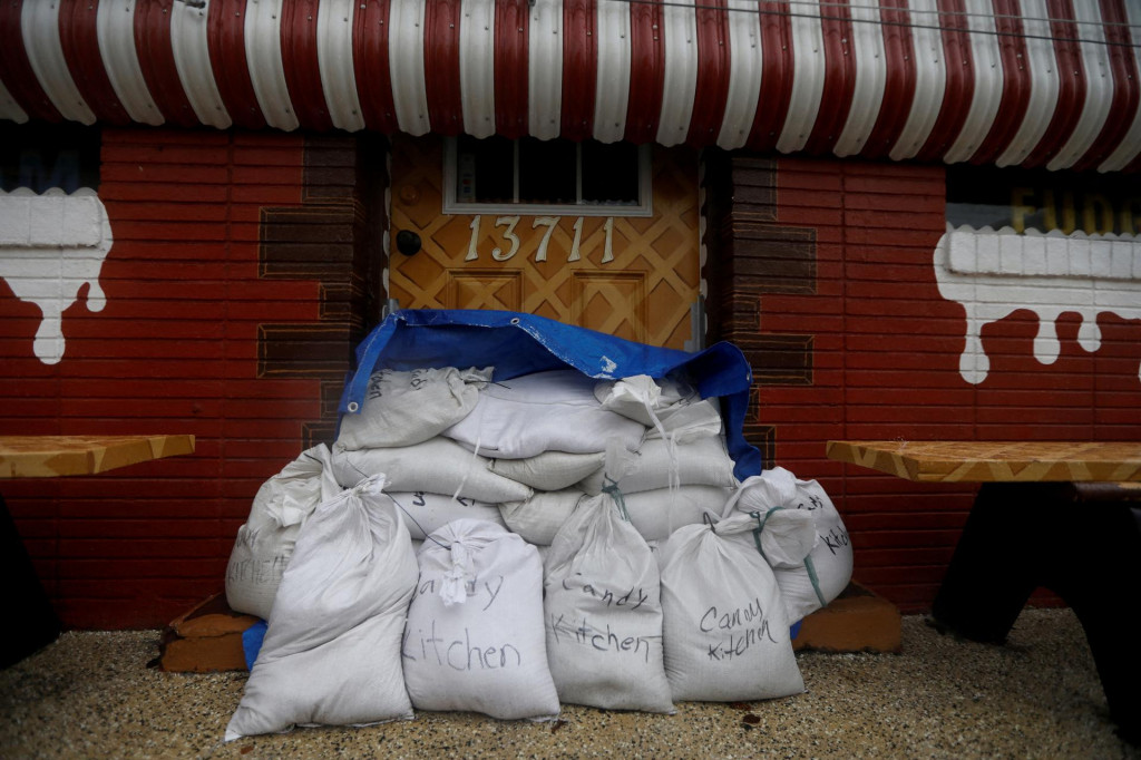 K pobrežiu Floridy dorazil hurikán Debby. FOTO: Reuters