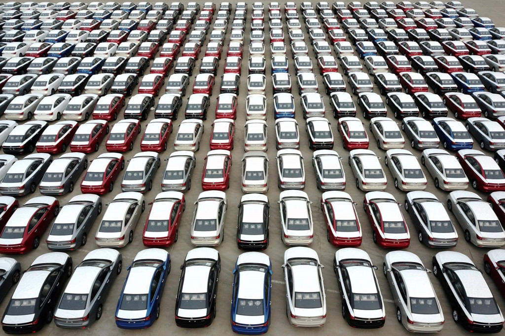 Čínske automobilky priviezli do Európy pred zavedením ciel významnú zásobu áut. FOTO: Reuters