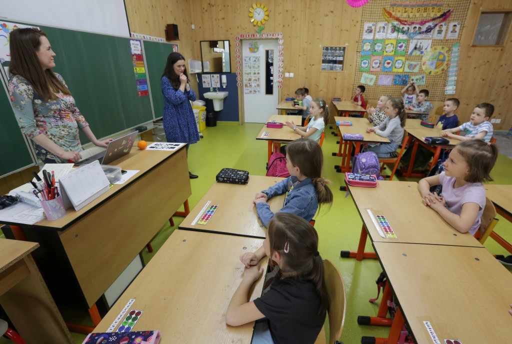 Prvákov pribúda a kapacity hlavne bratislavských škôl nemusia stačiť. FOTO: HN/Peter Mayer