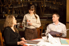 Veľkým problémom pre reštaurácie bolo aj zamestnávanie zahraničných pracovníkov z tretích krajín. FOTO: Dreamstime