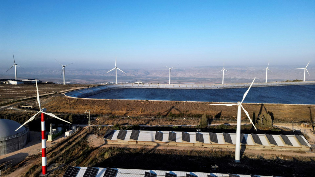 Výroba elektriny z obnoviteľných a jadrových zdrojov ČEZ medziročne klesla o štyri percentá. FOTO: Reuters