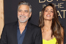 George Clooney s manželkou Amal Clooney.