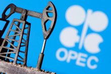 Ministerstvo dodalo, že Rusko potvrdzuje svoj záväzok dodržiavať plán kompenzácií za nadprodukciu ropy, ktorý predložilo sekretariátu OPEC. FOTO: REUTERS