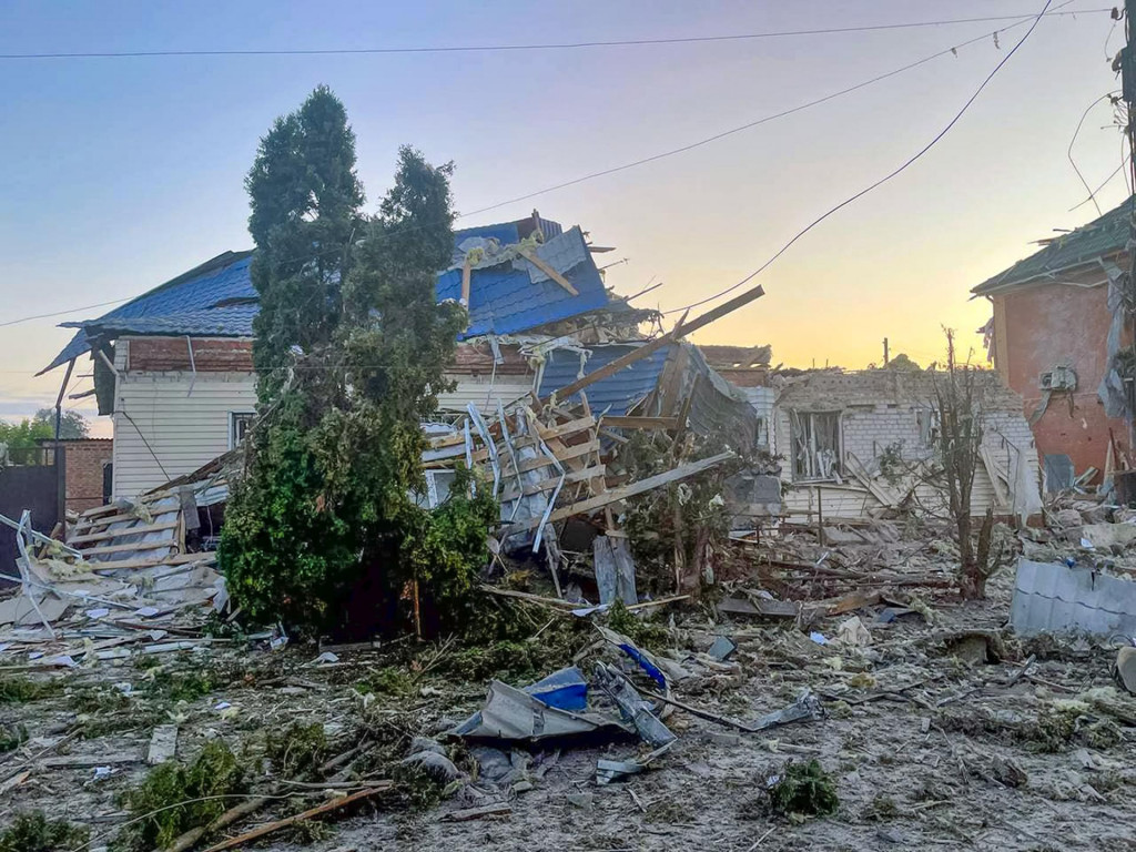 Zničený dom po ostreľovaní ukrajinskou stranou v meste Sudža v ruskej Kurskej oblasti. FOTO: TASR/AP