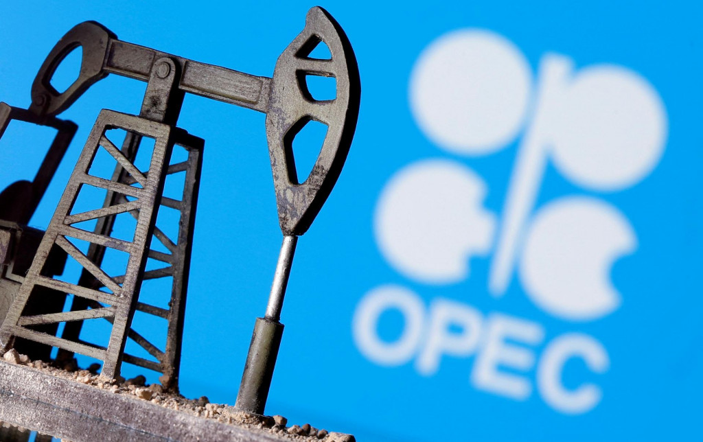 Ministerstvo dodalo, že Rusko potvrdzuje svoj záväzok dodržiavať plán kompenzácií za nadprodukciu ropy, ktorý predložilo sekretariátu OPEC. FOTO: REUTERS