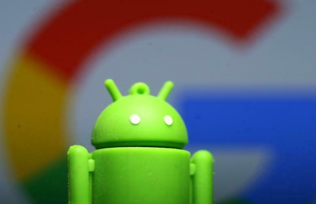 Maskot Android a logo firmy Google. FOTO: REUTERS FOTO: Reuters