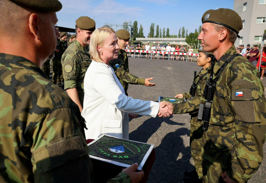 Česká ministerka obrany Jana Černochová ocenila odvahu študentov zapojiť sa do projektu a dodala, že ho plánujú naďalej rozvíjať, pretože je oň veľký záujem. FOTO: X/@jana_cernochova