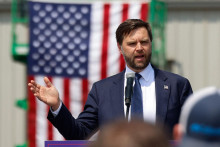 Nominant americkej Republikánskej strany na viceprezidenta v nadchádzajúcich novembrových voľbách J. D. Vance. FOTO: Reuters