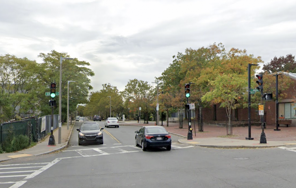 V Bostone spad&aacute; do pilotn&eacute;ho projektu Green Light od Google Research viacero križovatiek. V&yacute;sledky s&uacute; pozit&iacute;vne.