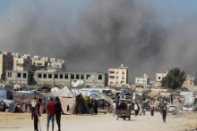 Gaza po izraelskom údere na obytnú budovu. FOTO: Reuters