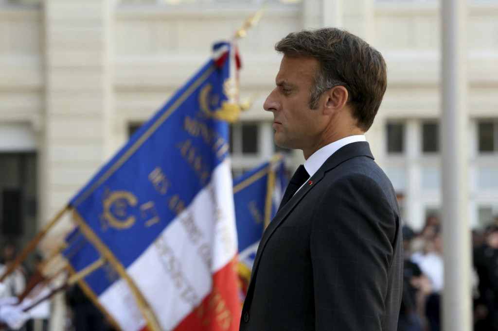 Pri výbere premiéra má teraz v ruke všetky karty Emmanuel Macron. FOTO: TASR/AP