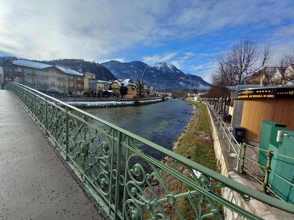 Vyše 14-tisícové hornorakúske mestečko Bad Ischl leží v obklopení vysokých Álp. FOTO: HN/Pavel Novotný