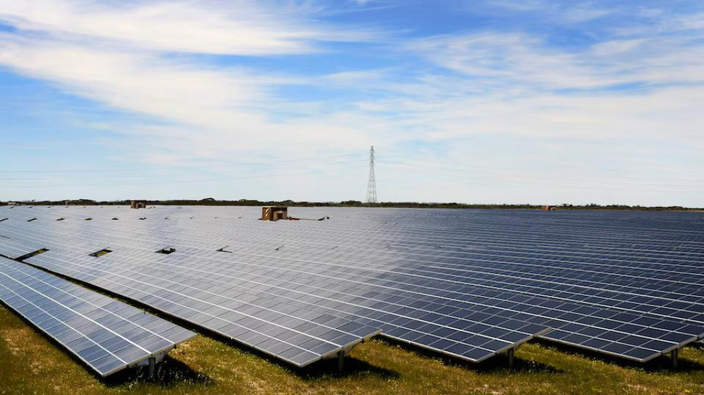 Solárna farma má začať vyrábať energiu v roku 2030. FOTO: Reuters