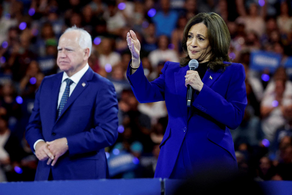 Kamala Harrisová uzavrela v noci nadnes demokratický kongres v Chicagu prísľubom, že v prípade svojho zvolenia bude prezidentkou všetkých Američanov. FOTO: REUTERS