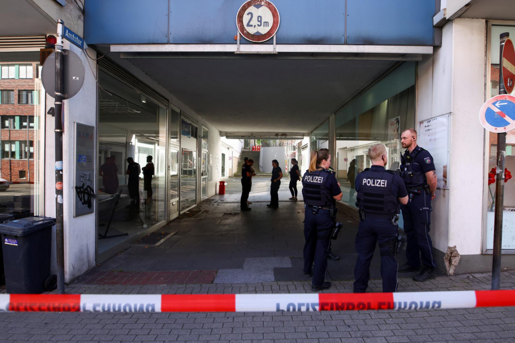 Mesto preslávené výrobou nožov ďalšiu časť akcie nazvanej Oslavy rôznorodosti počas tohto víkendu zrušilo. FOTO: REUTERS