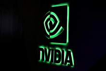 Nvidia v poslednej dobe ťaží zo silného dopytu po čipoch pre umelú inteligenciu. FOTO: REUTERS