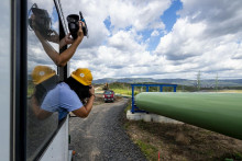 ​Úplna stopka pre ruskú ropu by spôsobila problémy rafinérii Slovnaft, ktorá je zásobovaná ropovodom Družba. FOTO: Profimedia