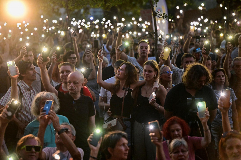 Demonštranti v Budapešti. FOTO: Reuters