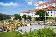 Vláda sa opäť nedohodla s odborármi. Dochádza im trpezlivosť a už čoskoro môže prísť k demonštráciám. Tie prebehli aj v júni 2022. FOTO: TASR/J. Kotian