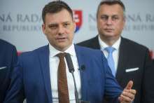 Zľava minister životného prostredia Tomáš Taraba a podpredseda Národnej rady Andrej Danko. FOTO: TASR/ J. Kotian