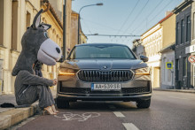 Škoda Auto Slovensko sa zapája do kampane ”Bezpečne a bez somarín,” ktorá má za cieľ zvýšiť povedomie o bezpečnosti na cestách a posilniť spoluprácu medzi rôznymi komunitami.