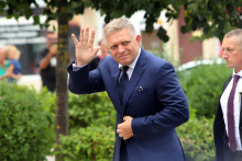 Predseda vlády Robert Fico (Smer-SD) absolvoval regionálny výjazd v Handlovej. FOTO: TASR/Ján Krošlák