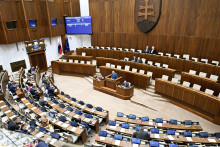 Podľa koaličnej zmluvy patrí post šéfa Národnej rady strane Hlas, ktorá na funkciu nominovala svojho podpredsedu Richarda Rašiho. FOTO: TASR/Pavel Neubauer