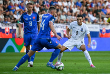 Zľava Ondrej Duda, Milan Škriniar (obaja Slovensko) a Renat Badasov (Azerbajdžan). FOTO: TASR/Veronika Mihaliková