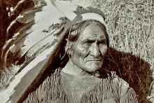Legendárny indiánsky bojovník Geronimo (asi 1829 – 1909)