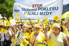 Tisícky slovenských učiteľov vyšli v lete 2022 do ulíc. FOTO: TASR/J. Kotian