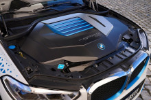 BMW iX5 Hydrogen Concept