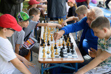 Daňový bonus na dieťa je daňové zvýhodnenie, ktoré znižuje fyzickej osobe jej vypočítanú daň alebo vypočítané preddavky na daň. FOTO: TASR/H. Mišovič