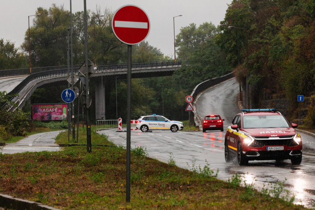 Povodeň,záplavy,Bratislava,uzavretá cetsa na Devín dňa 15.9.2024 FOTO: Spodniaková Miroslava