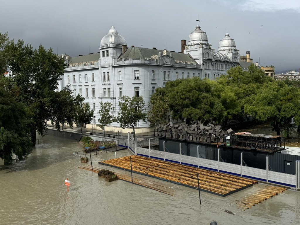 Povodňov&aacute; situ&aacute;cia v Bratislave v pondelok 16. septembra na obed. FOTO: HN/&Aacute;kos Cs&eacute;plő