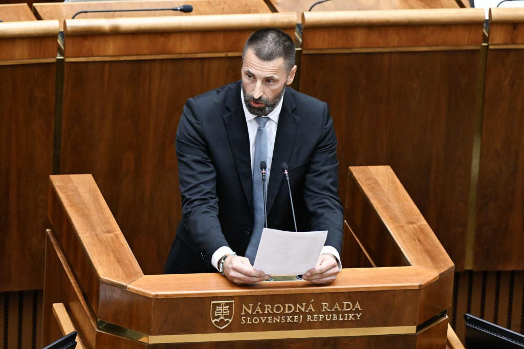 Opozičn&yacute; poslanec Mari&aacute;n Viskupič (SaS). FOTO: TASR/Pavel Neubauer