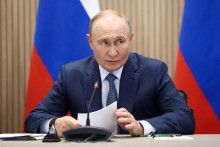 Ruský prezident Vladimir Putin podpísal 8. augusta 2024 zákony legalizujúce použitie kryptomien na účely platobného styku so zahraničím, ktoré by krajine umožnili účinne obchádzať medzinárodné sankcie. FOTO: REUTERS/Valery Sharifulin