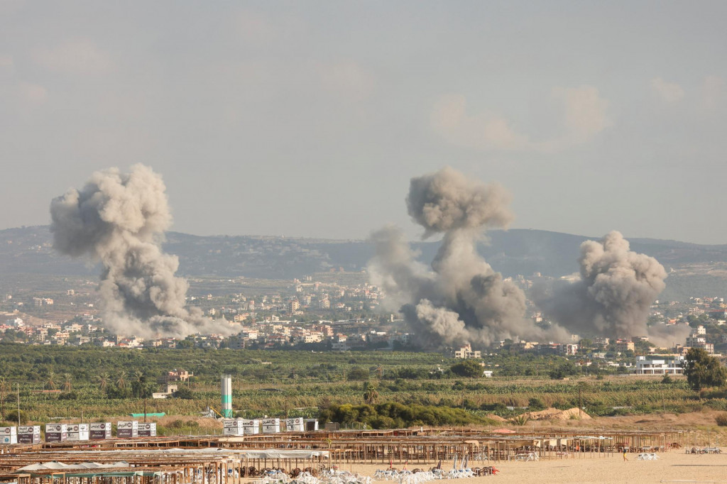 Izrael mieri najmä na libanonské raketové systémy a na sklady zbraní. FOTO: Reuters