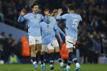 Medzi obľúbencov fanúšikov Citizens patrí aj dvojica anglických reprezentantov Jack Grealish a John Stones. FOTO: Reuters