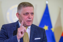 Premiér Robert Fico (Smer-SD).